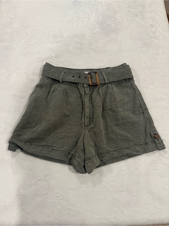 Nicole Miller New York Pants - Nicole Miller New York Linen Blend Olive Belted Shorts - Size 2